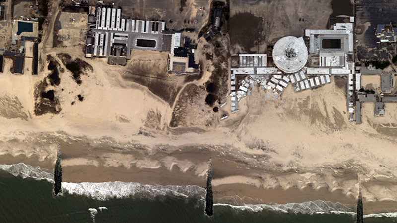 Illustration for article titled Hurricane Sandy: The Craziest Before and After Shots